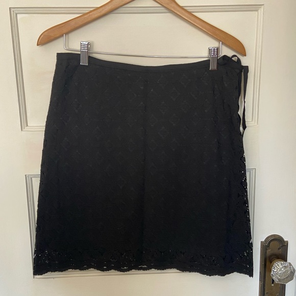 MAX STUDIO Petite Black Lace Skirt - Picture 2 of 3